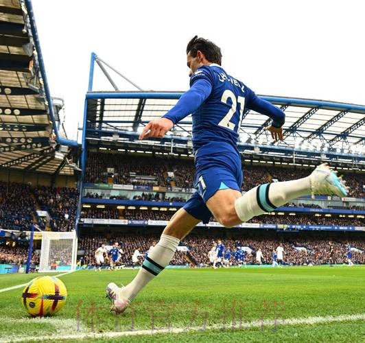 奇尔维尔晒蓝军球员庆祝照：这支球队真棒！